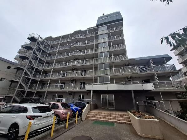3DK apartment in Itabashi Ward, Tokyo - Photo 1