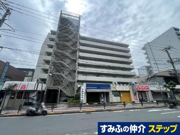 2DK apartment in Katsushika Ward, Tokyo - Photo 1