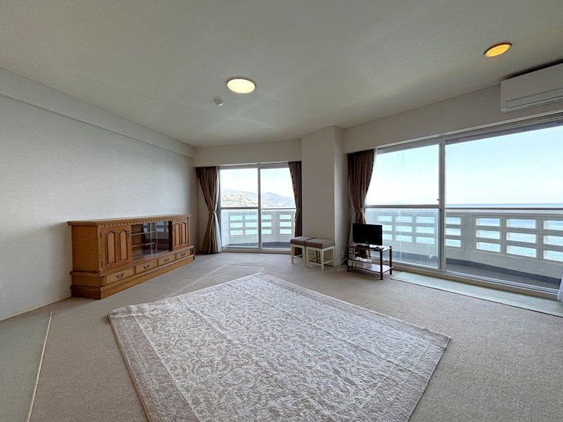 1LDK apartment in Atami, Shizuoka - Photo 1