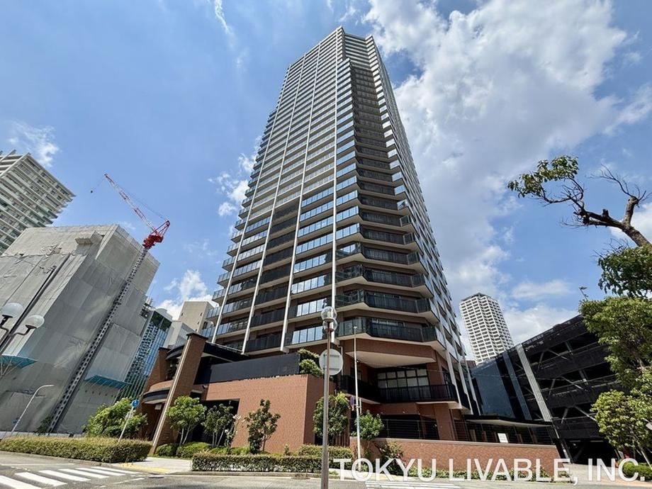 2LDK apartment in Chuo Ward, Kobe, Hyogo - Photo 1
