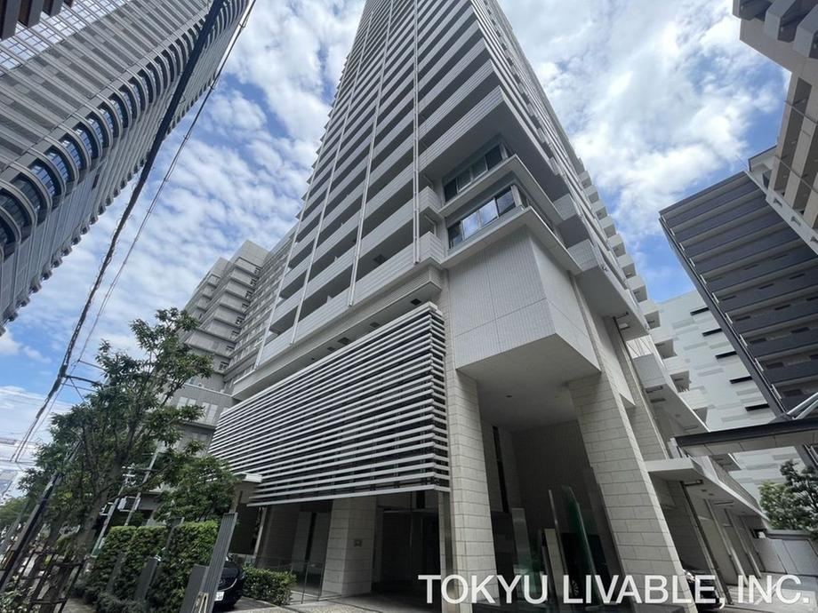 3LDK apartment in Kita Ward, Osaka - Photo 1