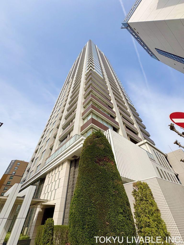 2LDK apartment in Nishi Ward, Osaka - Photo 1