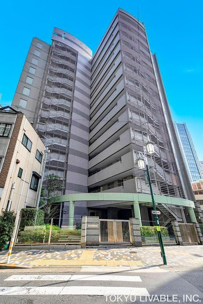 2LDK+S apartment in Shibuya Ward, Tokyo - Photo 1