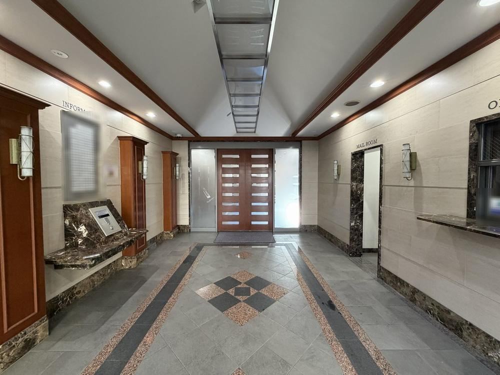 3LDK+2S apartment in Kita Ward, Okayama - Photo 1