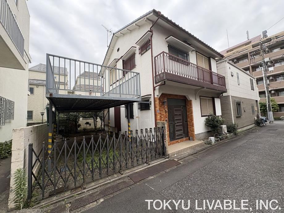 4LDK house in Ota Ward, Tokyo - Photo 1