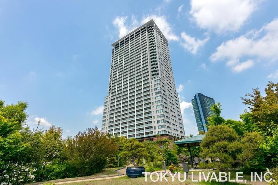 1LDK apartment in Meguro Ward, Tokyo - Photo 1