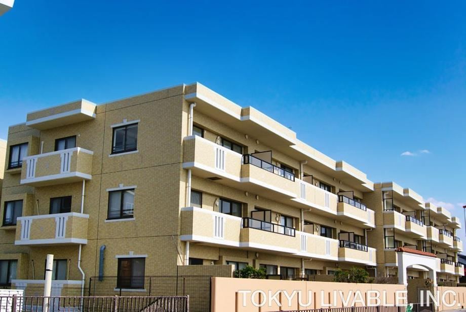 2LDK apartment in Zushi, Kanagawa - Photo 1