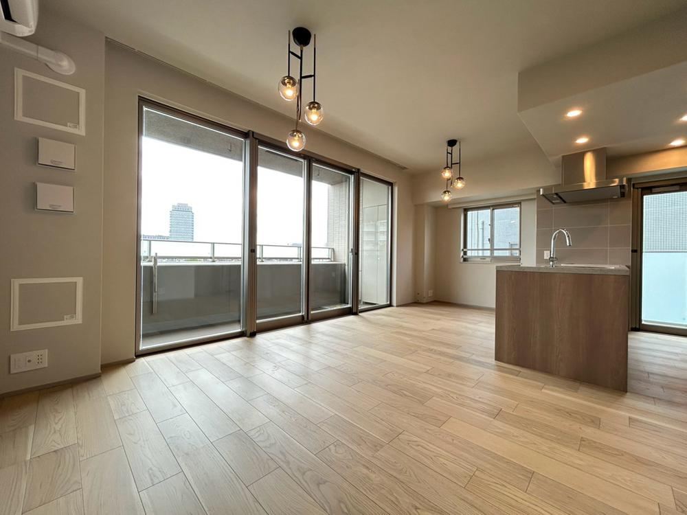 2LDK+S apartment in Bunkyo Ward, Tokyo - Photo 1
