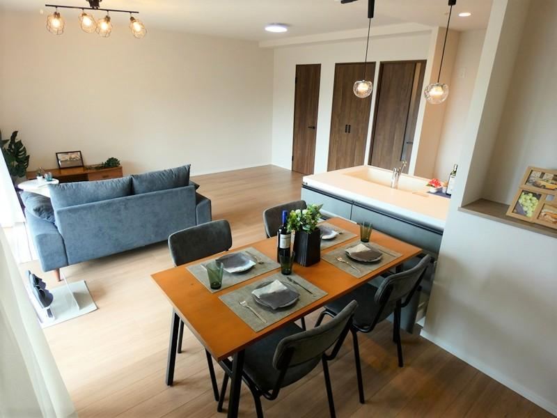 1LDK+S apartment in Minami Ward, Hiroshima - Photo 1