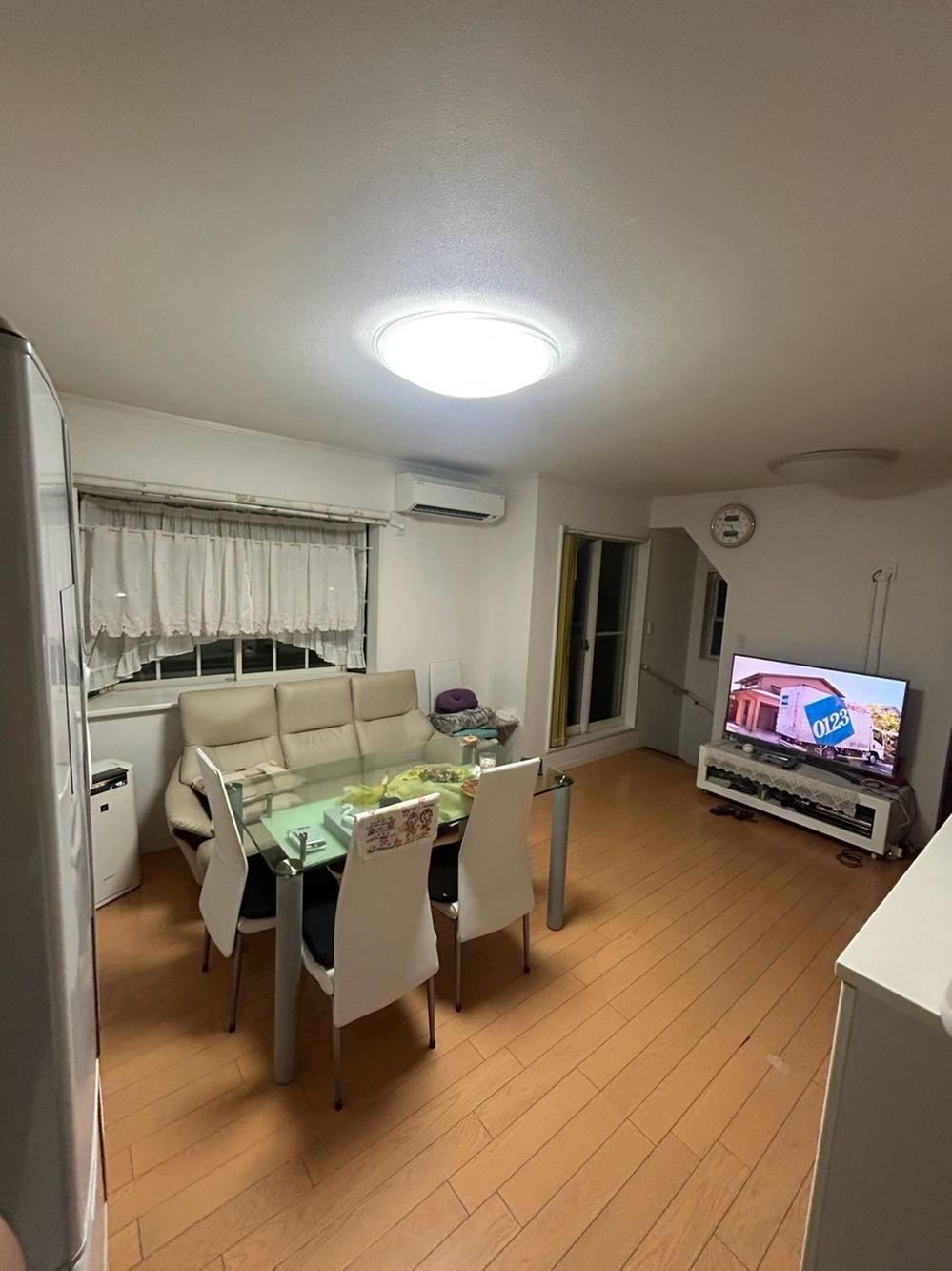 4LDK house in Settsu, Osaka - Photo 1