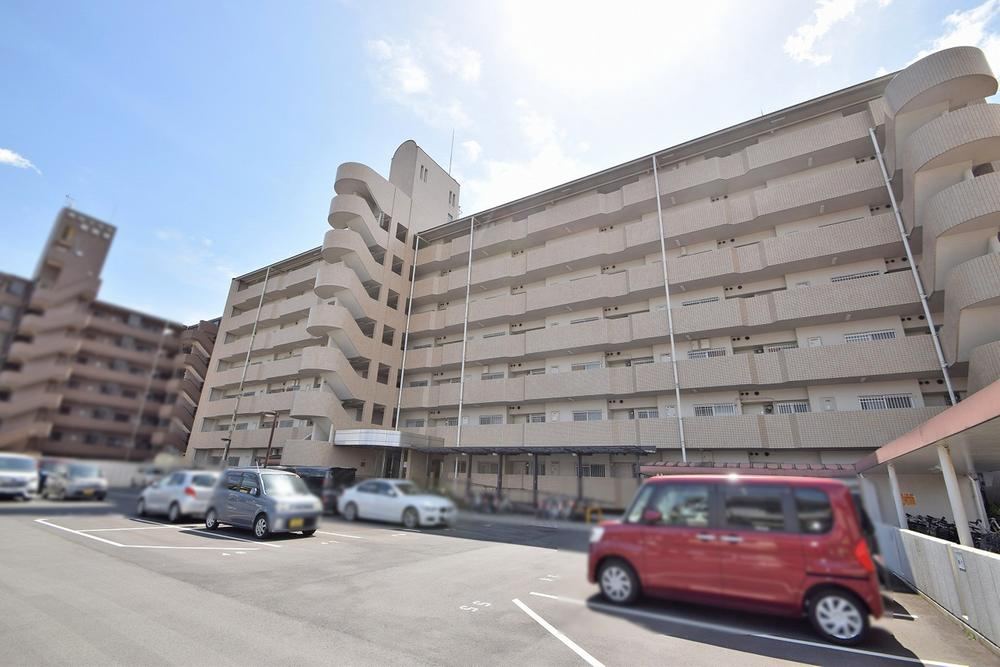 4LDK+S apartment in Himeji, Hyogo - Photo 1