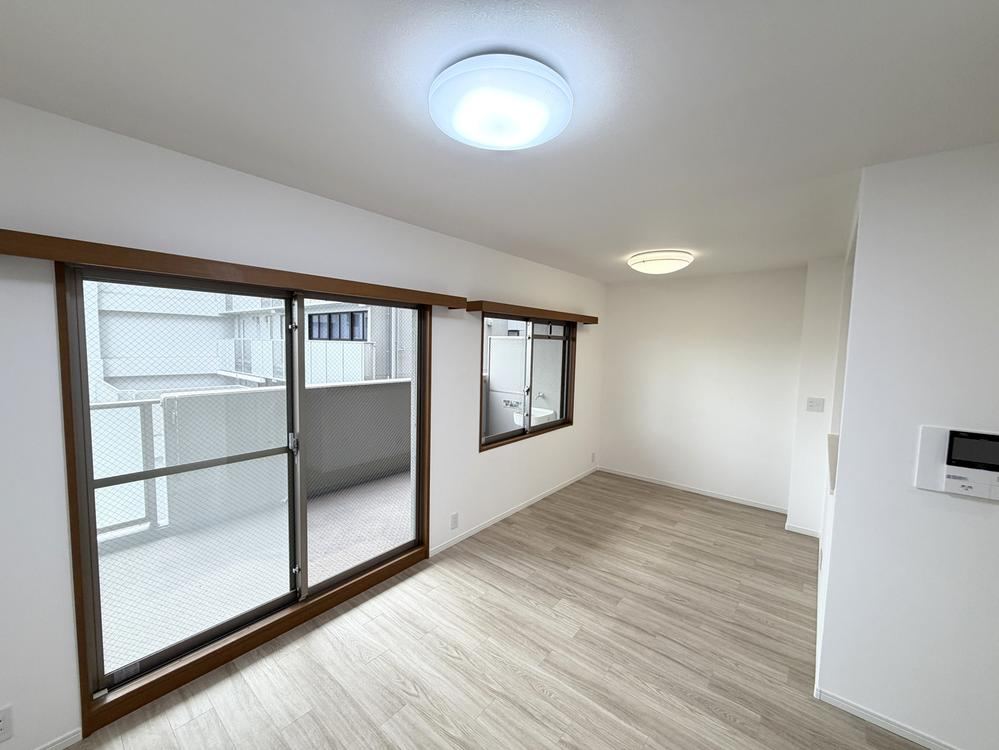 3LDK apartment in Suita, Osaka - Photo 1