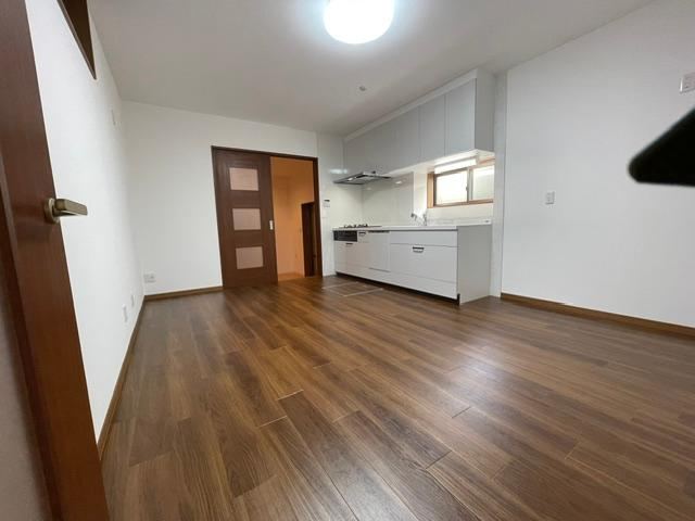 5LDK house in Higashiosaka, Osaka - Photo 1