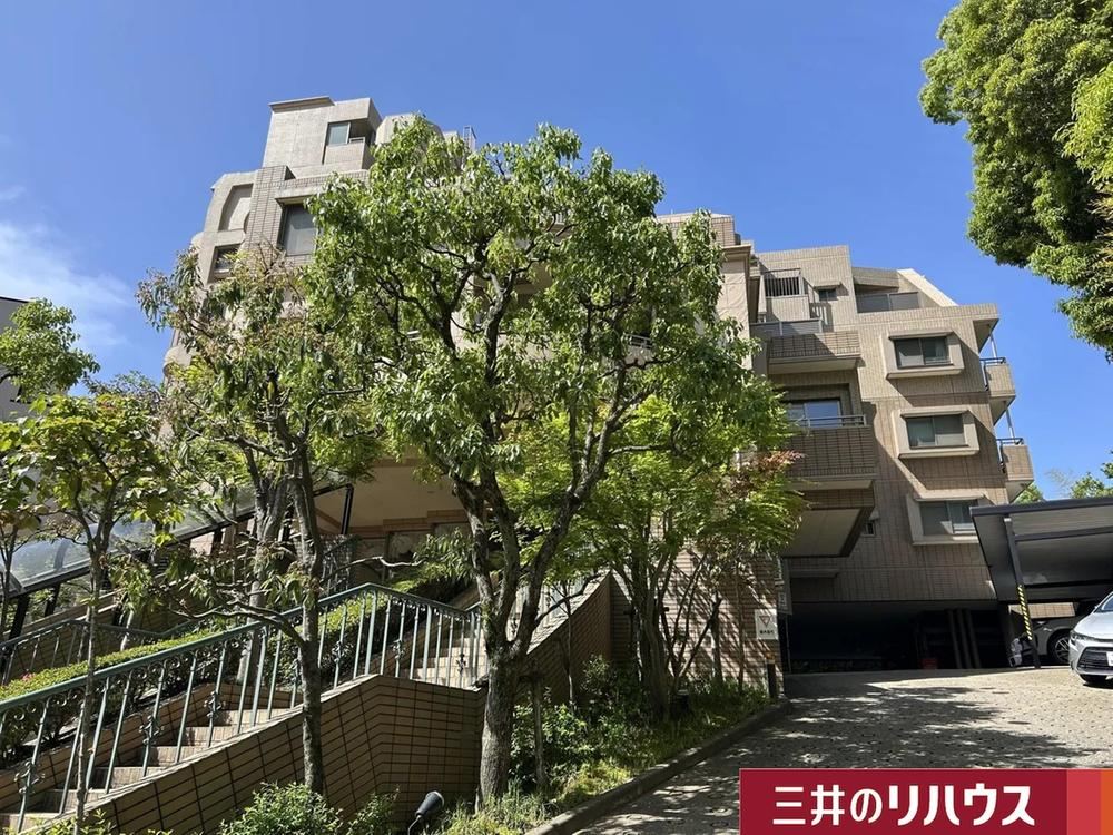 4LDK apartment in Chuo Ward, Fukuoka - Photo 1