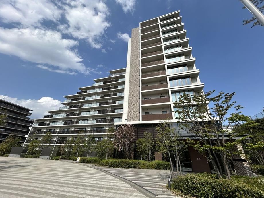 2LDK apartment in Itabashi Ward, Tokyo - Photo 1