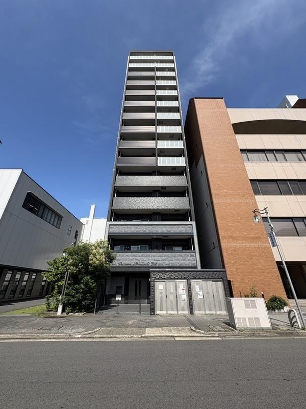 2LDK apartment in Naka Ward, Nagoya, Aichi - Photo 1