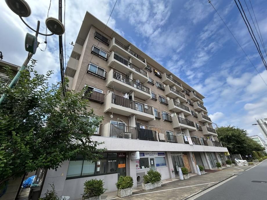 2LDK apartment in Musashino, Tokyo - Photo 1