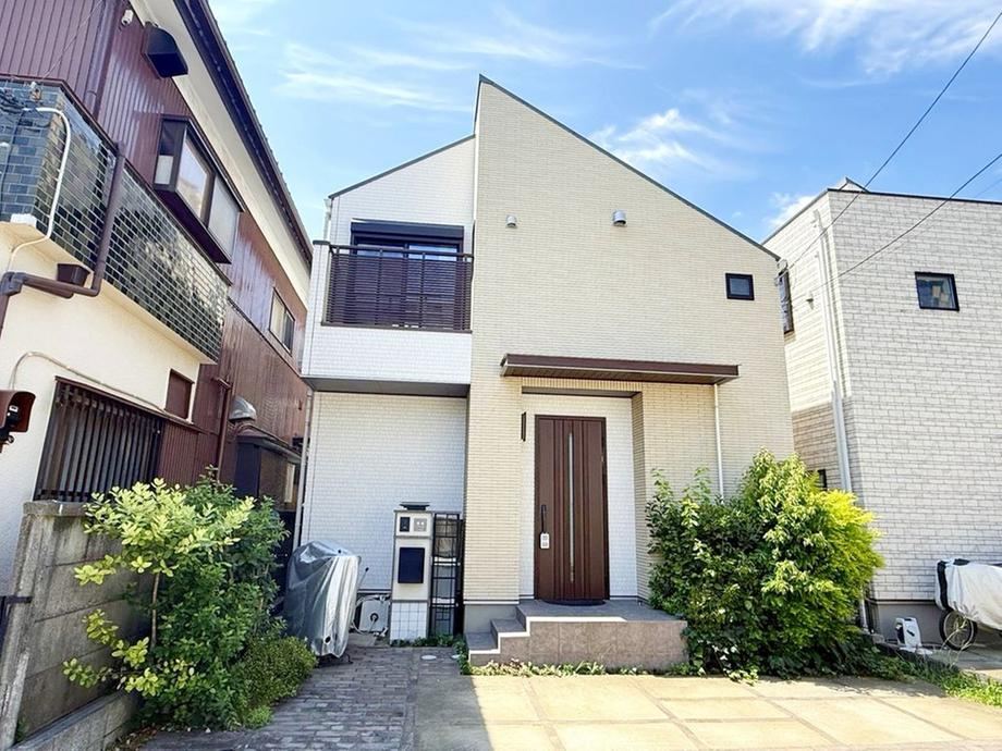 3LDK house in Mitaka, Tokyo - Photo 1