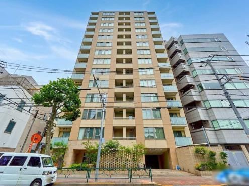 2LDK apartment in Shinjuku Ward, Tokyo - Photo 1