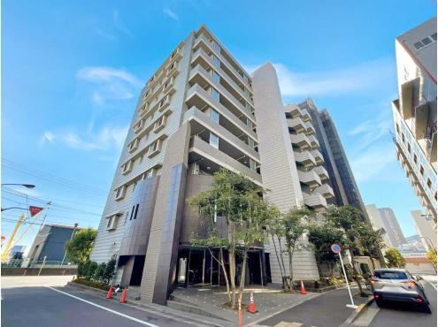 3LDK apartment in Minato Ward, Tokyo - Photo 1