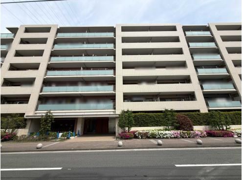 4LDK apartment in Tsurumi Ward, Yokohama, Kanagawa - Photo 1