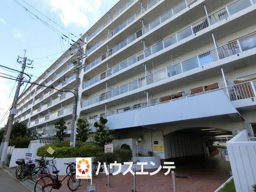 3LDK apartment in Toyonaka, Osaka - Photo 1