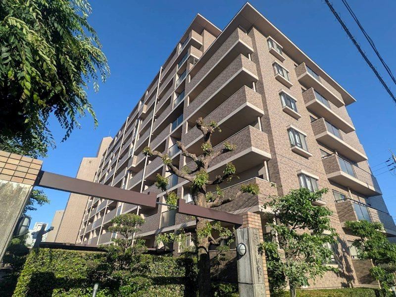 3LDK apartment in Iwakura, Aichi - Photo 1