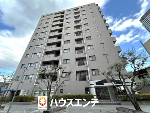 3LDK apartment in Suita, Osaka - Photo 1