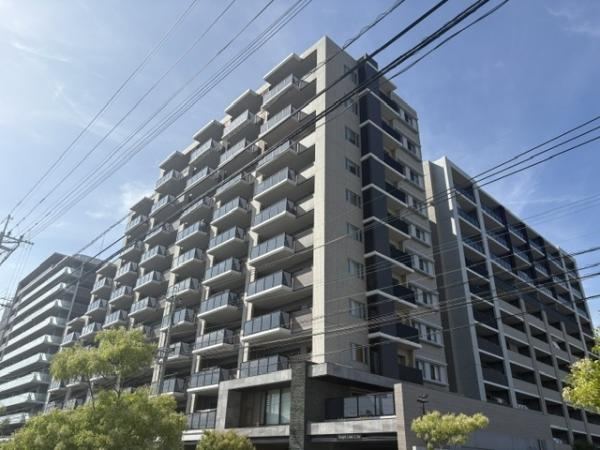4LDK apartment in Fukutsu, Fukuoka - Photo 1