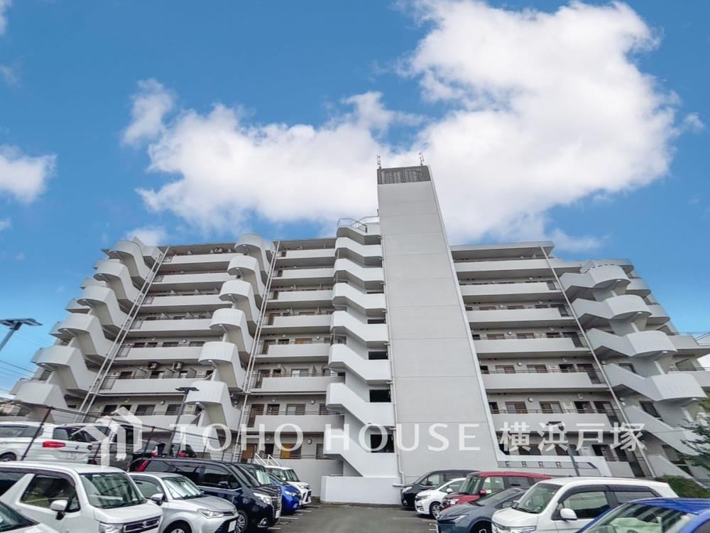 2LDK+S apartment in Yokosuka, Kanagawa - Photo 1