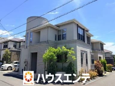 4LDK house in Toyonaka, Osaka - Photo 1