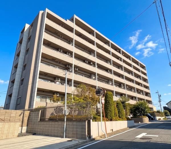 4LDK apartment in Okazaki, Aichi - Photo 1