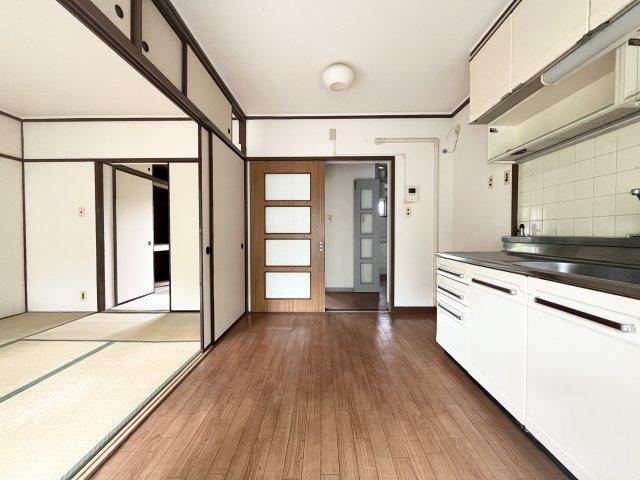 3DK apartment in Asao Ward, Kawasaki, Kanagawa - Photo 1