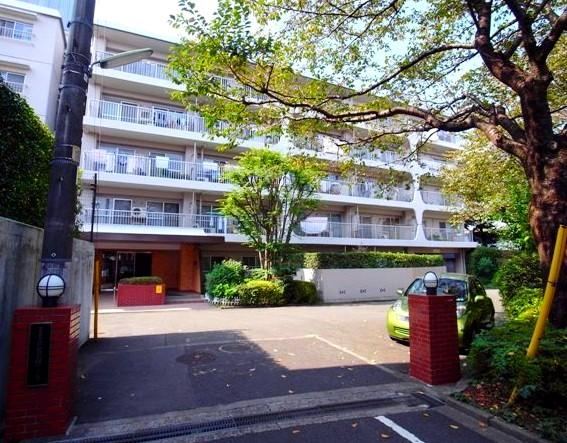 3LDK apartment in Setagaya Ward, Tokyo - Photo 1
