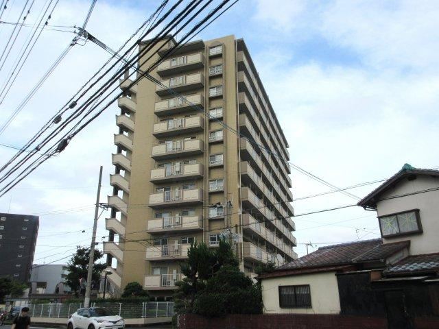 4LDK apartment in Nishi Ward, Fukuoka - Photo 1