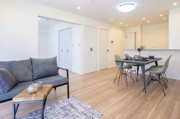 2LDK+S apartment in Kuki, Saitama - Photo 1