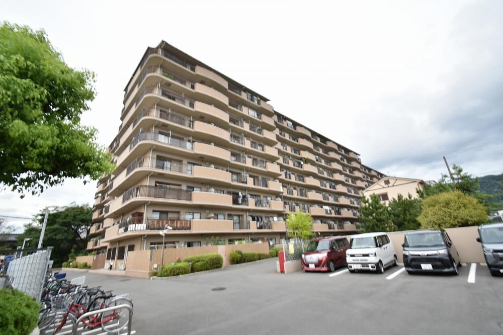 3LDK apartment in Higashiosaka, Osaka - Photo 1