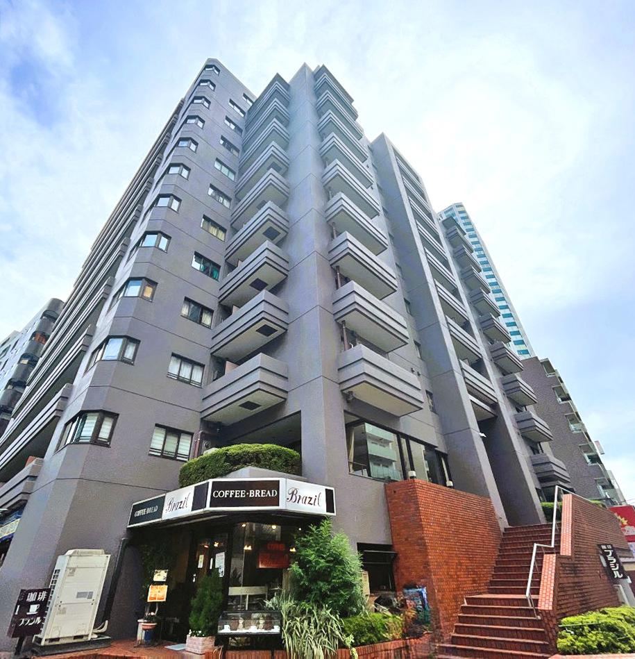2K apartment in Shinjuku Ward, Tokyo - Photo 1