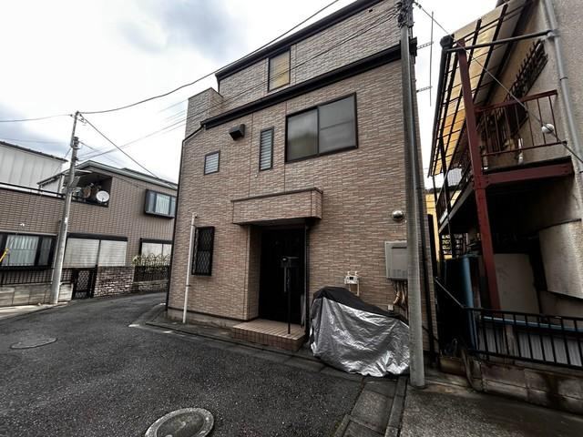 4LDK house in Kita Ward, Tokyo - Photo 1