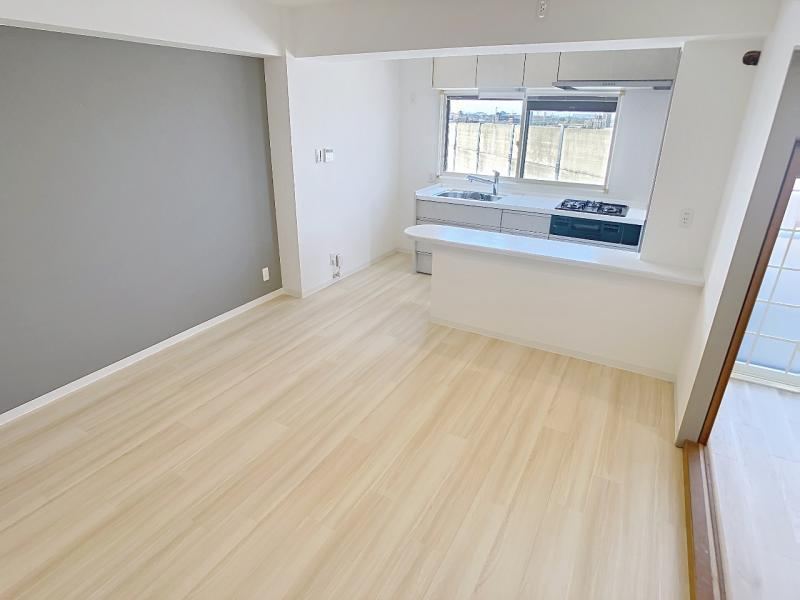 2LDK apartment in Kanazawa, Ishikawa - Photo 1