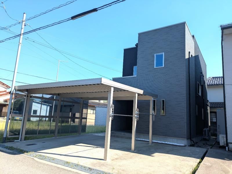 3LDK house in Nonoichi, Ishikawa - Photo 1