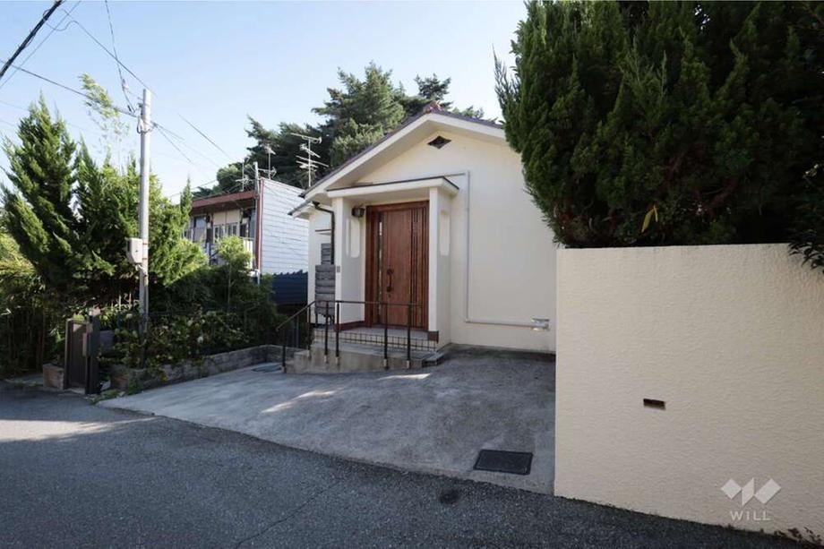 5LDK house in Takarazuka, Hyogo - Photo 1