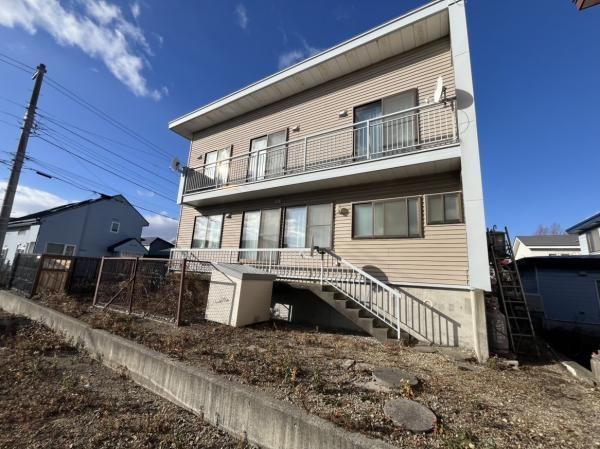 4LDK house in Tomakomai, Hokkaido - Photo 1