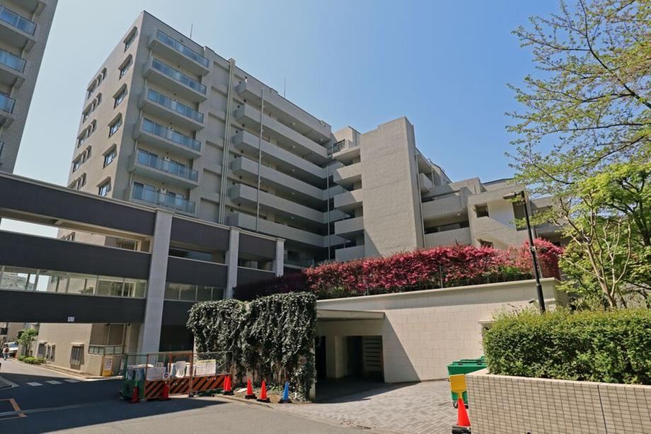 3LDK apartment in Setagaya Ward, Tokyo - Photo 1