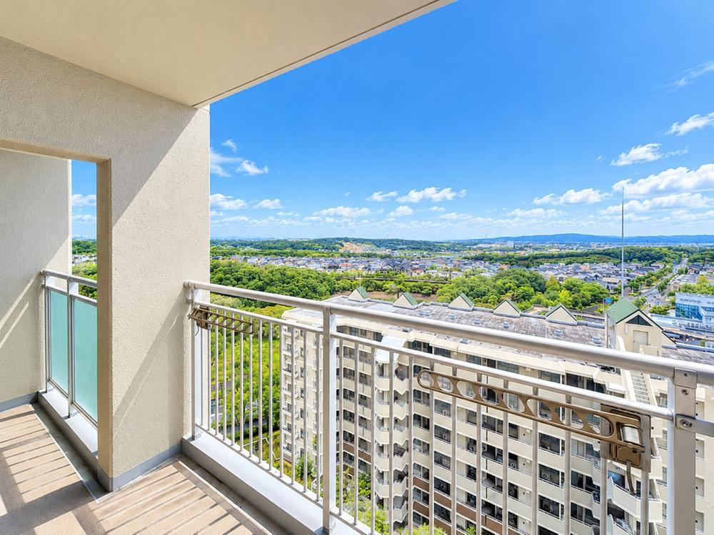 3LDK+S apartment in Nishi Ward, Kobe, Hyogo - Photo 1
