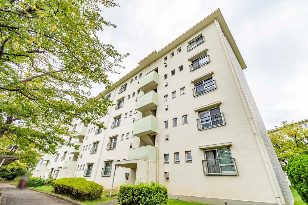 2LDK apartment in Konan Ward, Yokohama, Kanagawa - Photo 1