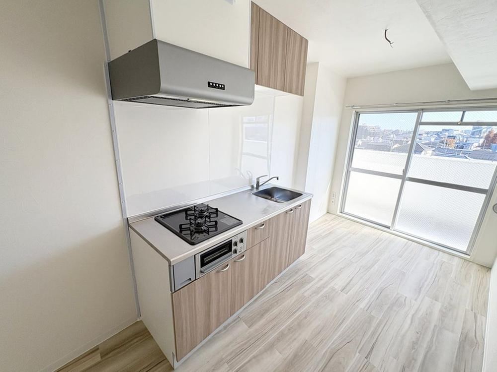 2LDK apartment in Wako, Saitama - Photo 1