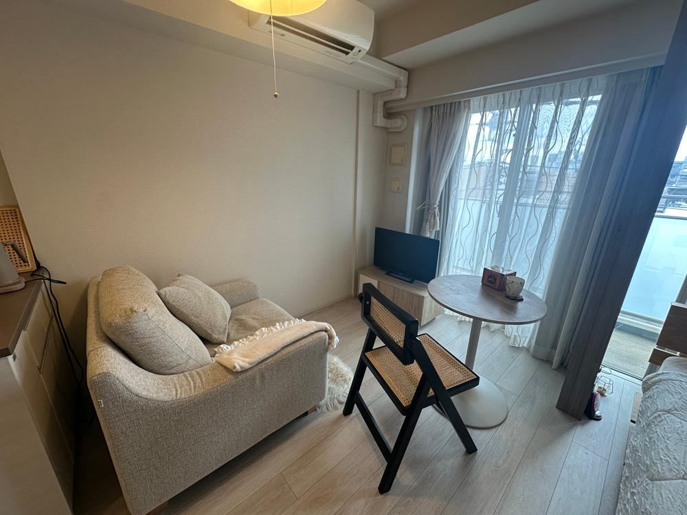 1LDK apartment in Meguro Ward, Tokyo - Photo 1