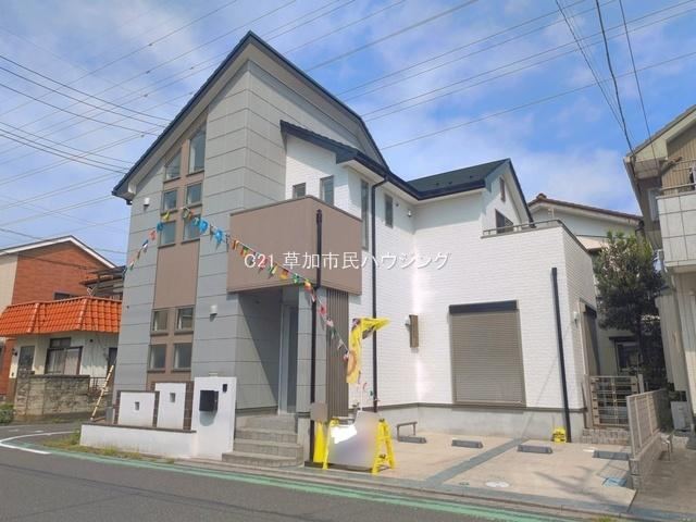 4LDK house in Yashio, Saitama - Photo 1