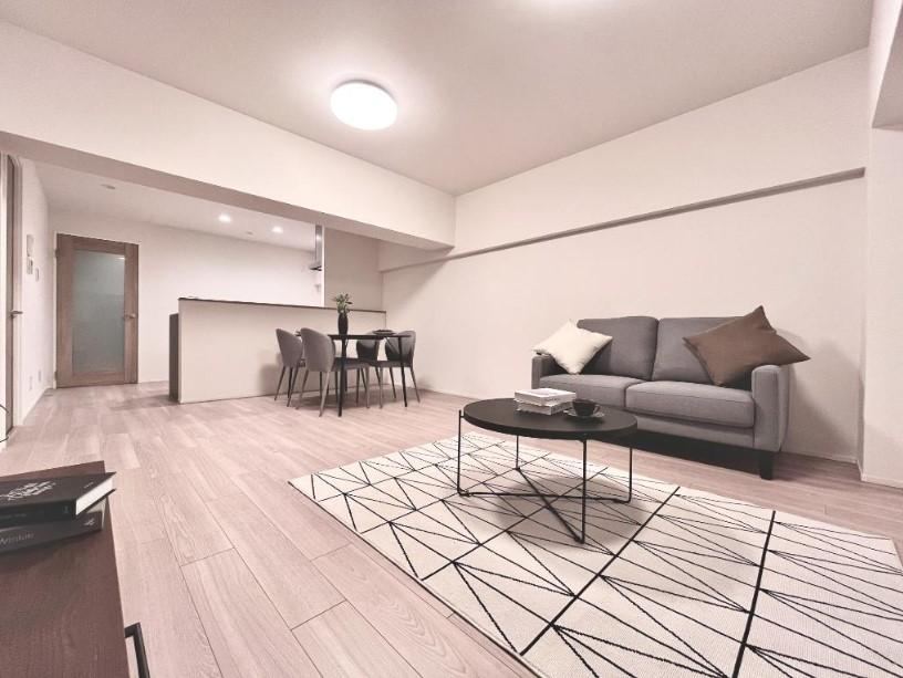 4LDK apartment in Toyonaka, Osaka - Photo 1